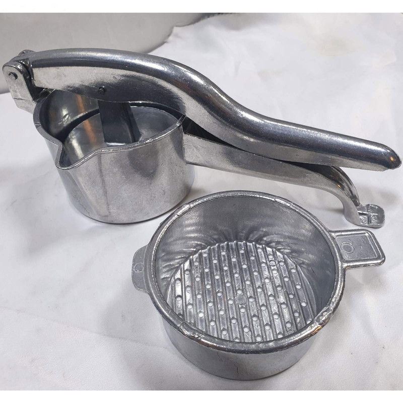آب انار گیری دستی مدل YP28