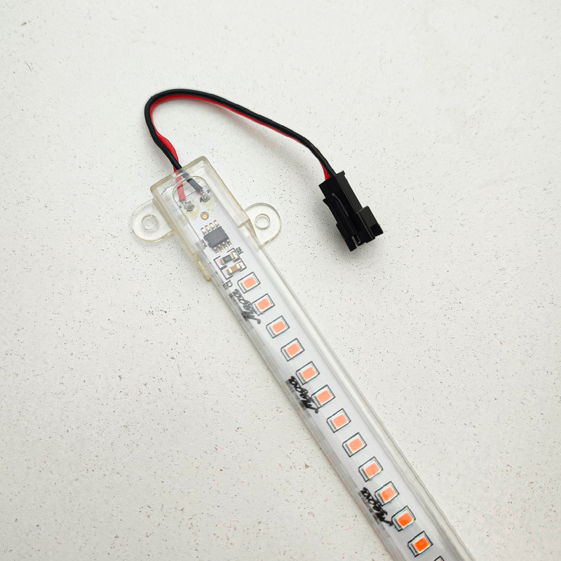 لامپ رشد گیاه 18 وات مدل فول اسپکتروم 220v طرح ریسه LED بسته 4 عددی