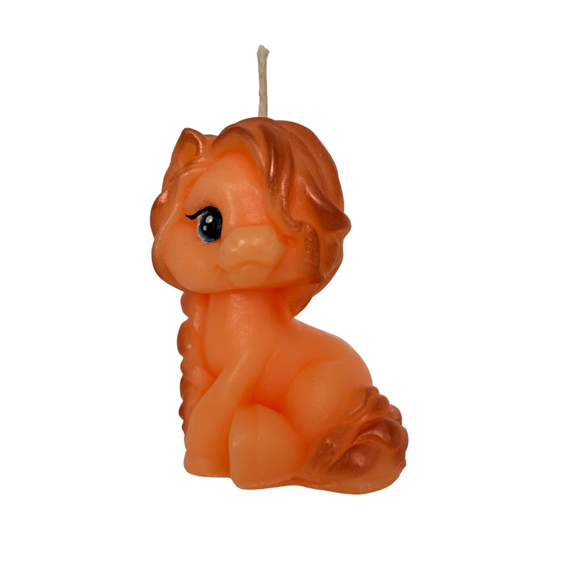 شمع دست‌ساز بدون‌بو مدل اسب طرح عید نوروز زمان اتمام 20 ساعت