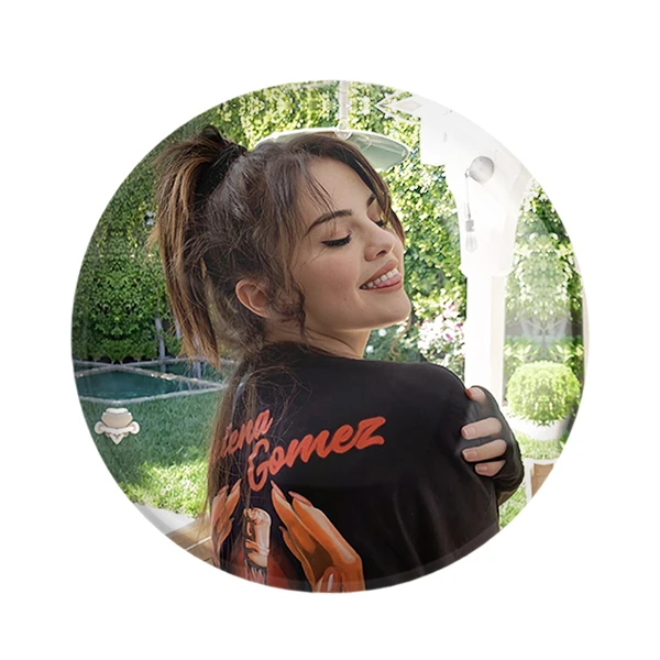 مگنت خندالو طرح سلنا گومز کد 2718