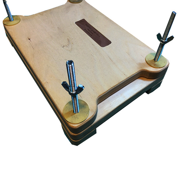 پرس رومیزی قالب گیری چرم مدل NZ-Wooden2X