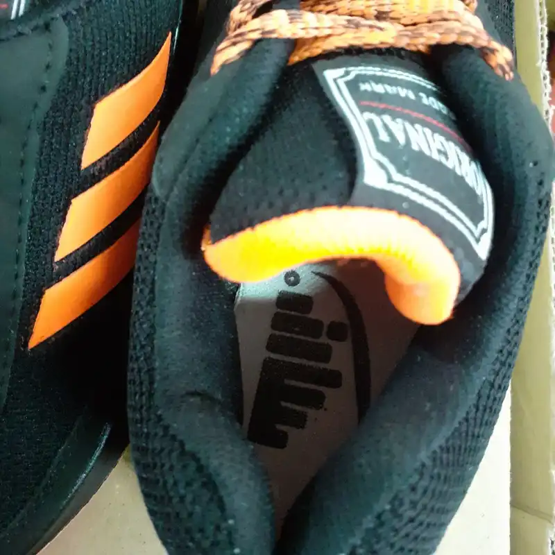 کفش پیاده روی سارزی مدل ad_sil_m.e.sh_n.r.n.j