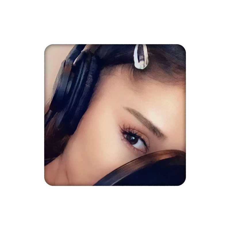 زیرلیوانی طرح اریانا گرانده کد 5065493