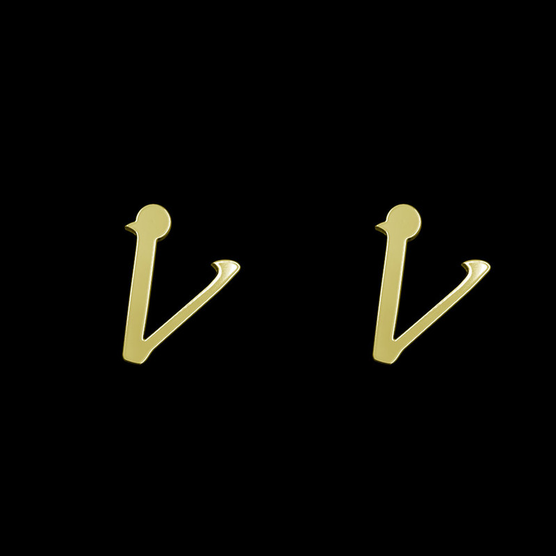 گوشواره طلا 18 عیار زنانه مدوپد مدل حرف V کد GA1-16934