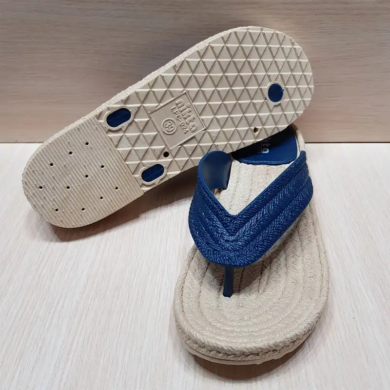 دمپایی لاانگشتی زنانه نیکتا مدل ستایش کد 016