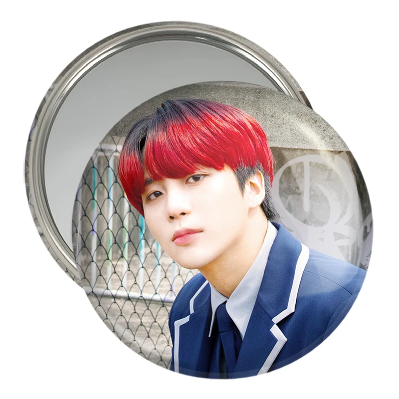 آینه جیبی خندالو مدل جونگهو گروه ایتیز ATEEZ  کد 21290