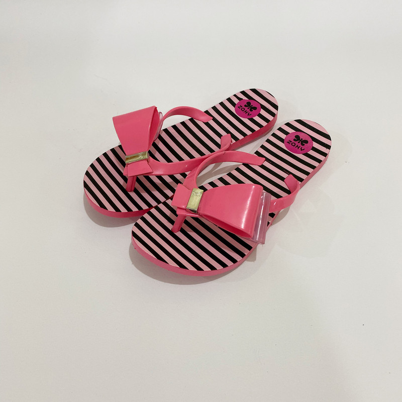 دمپایی لاانگشتی زنانه شهپر مدل P1-parvane-PK