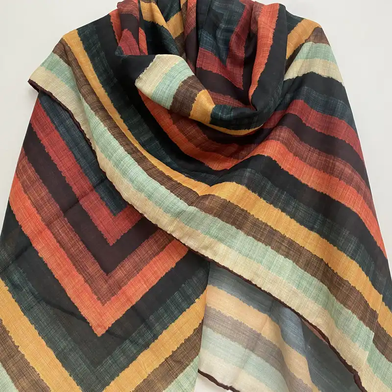 روسری زنانه مدل نخی چهارفصل دست دوز کد A466