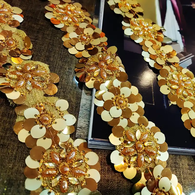 نوار یراق مدل گل پولکی کد TA طول 1 متر