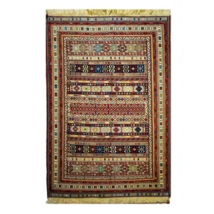 گلیم دستباف یک و نیم متری طرح سوزنی مدل AA