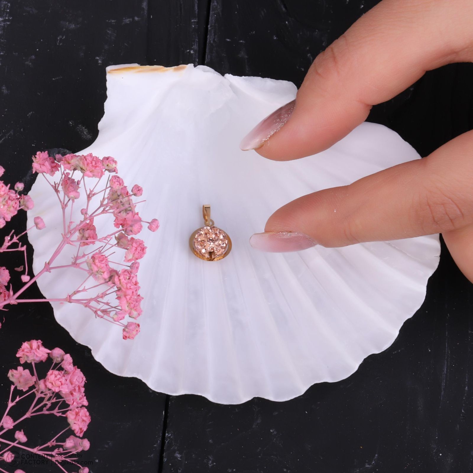 آویز گردنبند طلا 18 عیار زنانه حافا گلد طرح گوی کد a013 -  - 7