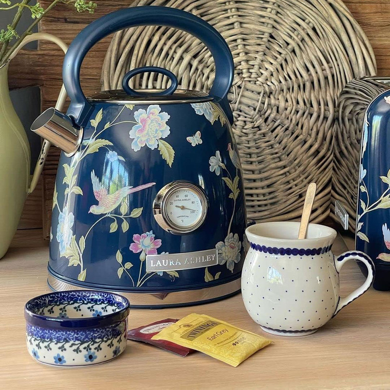 کتری برقی لورا اشلی مدل VQSBEK858BS کتری برقی لورا اشلی مدل VQSBEK858BS