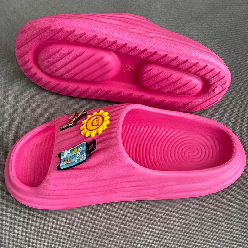 عکس شماره 39 : دمپایی زنانه کد 92-pe