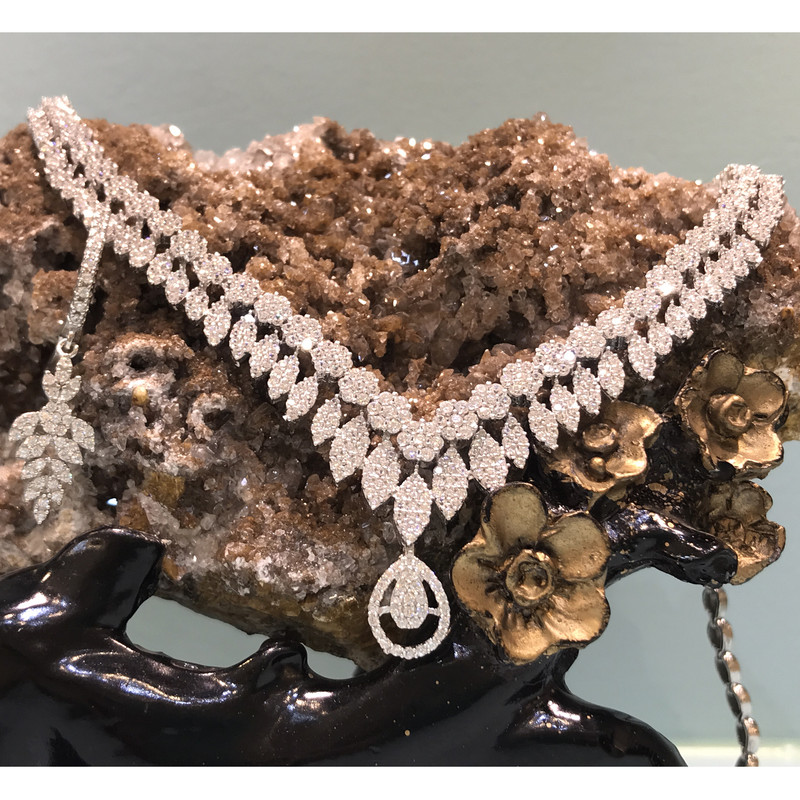 نیم ست نقره زنانه مدل جواهر اشکی مزین به نگین اتریشی