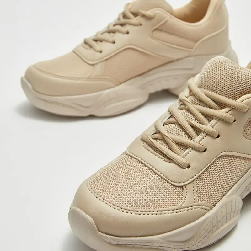 کفش پیاده روی زنانه ال سی وایکیکی مدل طبی استپ دار