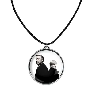 گردنبند خندالو مدل سریال House Of Cards کد 2815228153