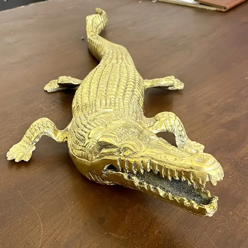 دکوری برنجی مدل تمساح 829-2120g