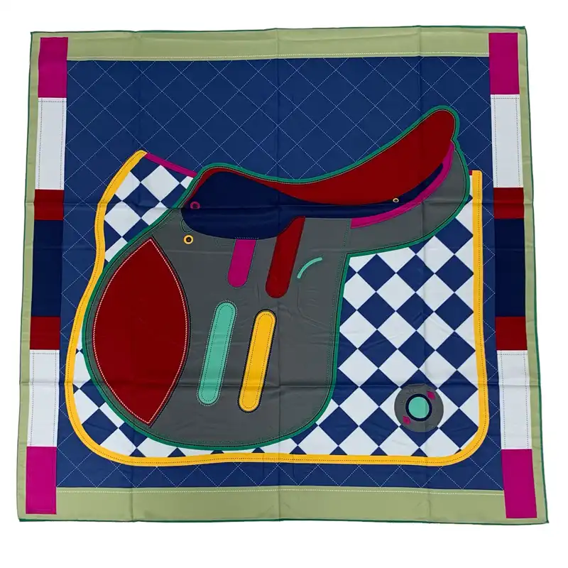 روسری زنانه مدل ابریشم توییل دور دست دوز طرح زین اسب کد 300