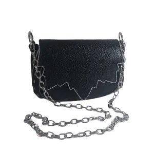 کیف دوشی دست دوز زنانه مدل 02