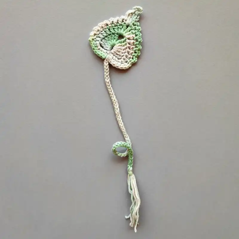 نشانگر کتاب مدل بافتنی کد B02