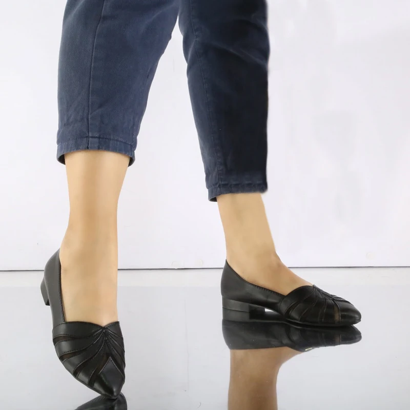 عکس شماره 5 : کفش زنانه مدل تینا