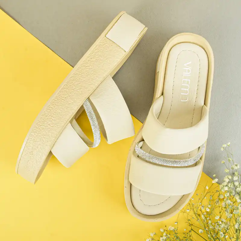 دمپایی زنانه مدل کاتانیا کد CR.2944