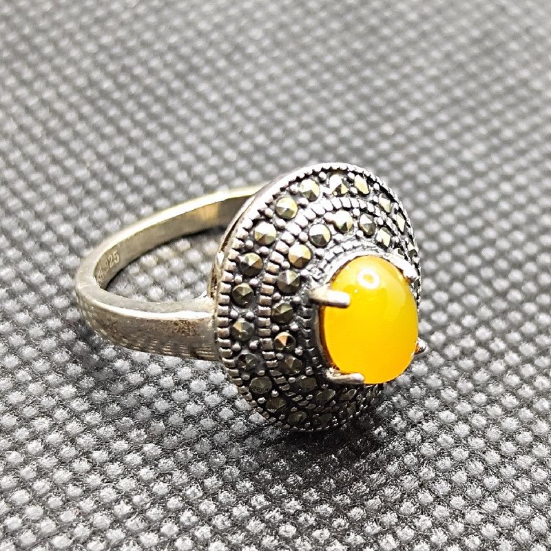 انگشتر نقره زنانه مدل سنگ شرف الشمس طرح سیاه قلم کد 76 انگشتر نقره زنانه مدل سنگ شرف الشمس طرح سیاه قلم کد 76