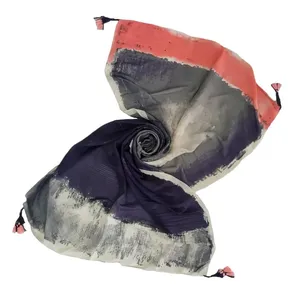 شال زنانه مدل منگوله دار پلیسه ریز