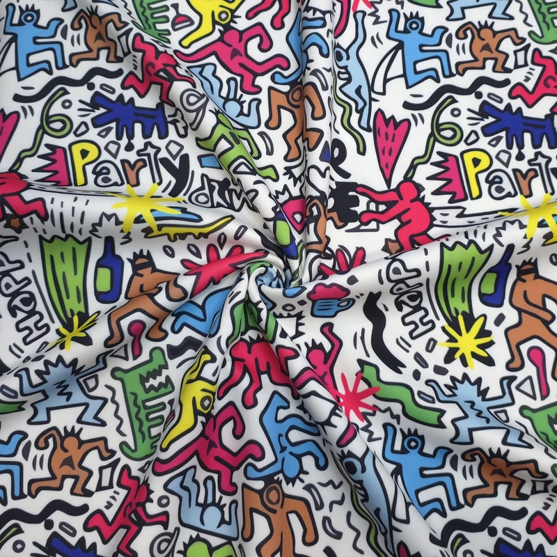 پارچه لباس عرض 1.5 متر مدل تریکو دورس کره ای طرح آدمک رنگ سفید