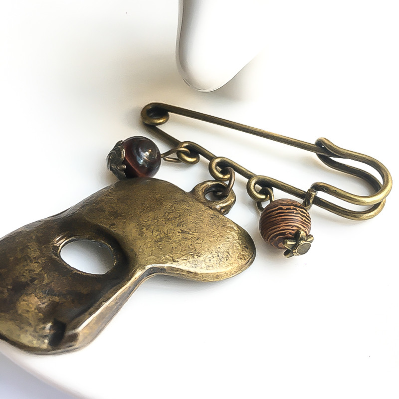 سنجاق سینه زنانه مدل صورت سنجاق سینه زنانه مدل صورت