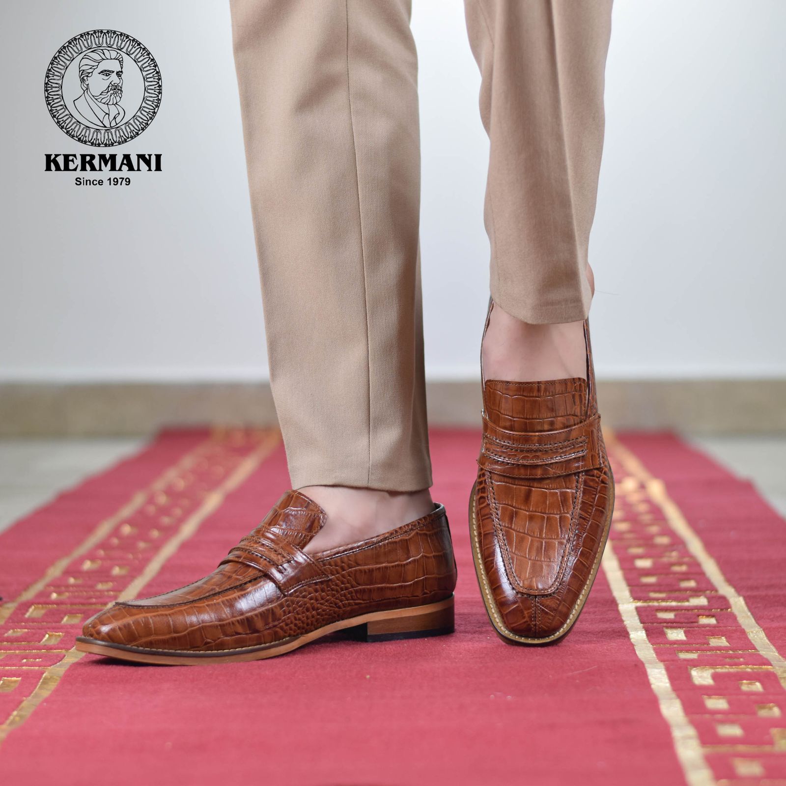 کفش مردانه کرمانی مدل چرم دستدوز طبیعی کروکو کد 1064 رنگ عسلی -  - 4