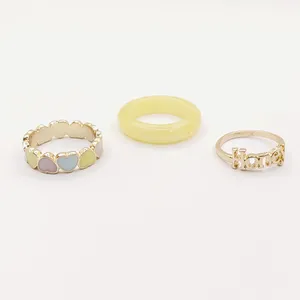 انگشتر زنانه سیکس مدل فانتزی کد 17 مجموعه 3 عددی 