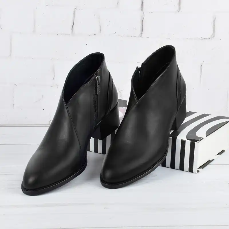 نیم بوت زنانه مدل   چرم طبیعی کد BK.2975