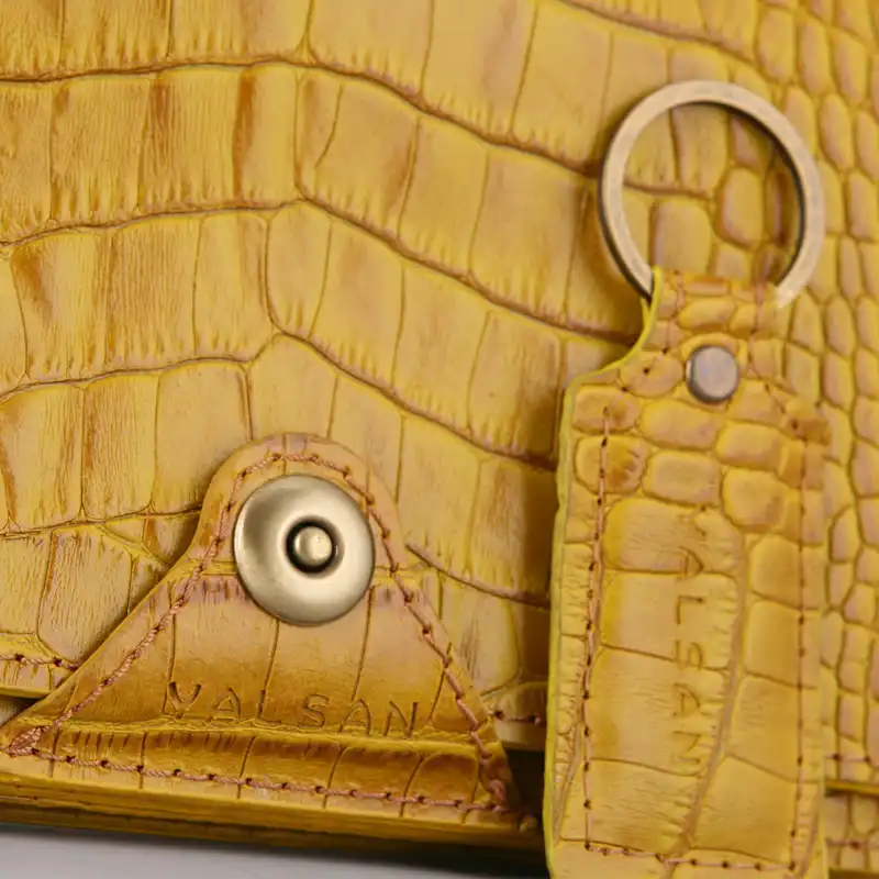 ست هدیه زنانه چرم یلسان مدل رادیس کد NHL-GC-062-zrd