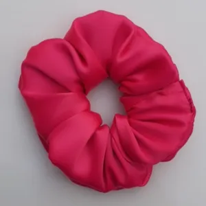 کش مو زنانه مدل اسکرانچی