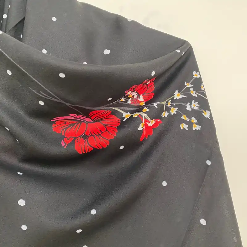 روسری زنانه مدل نخی چهار فصل کد 9017