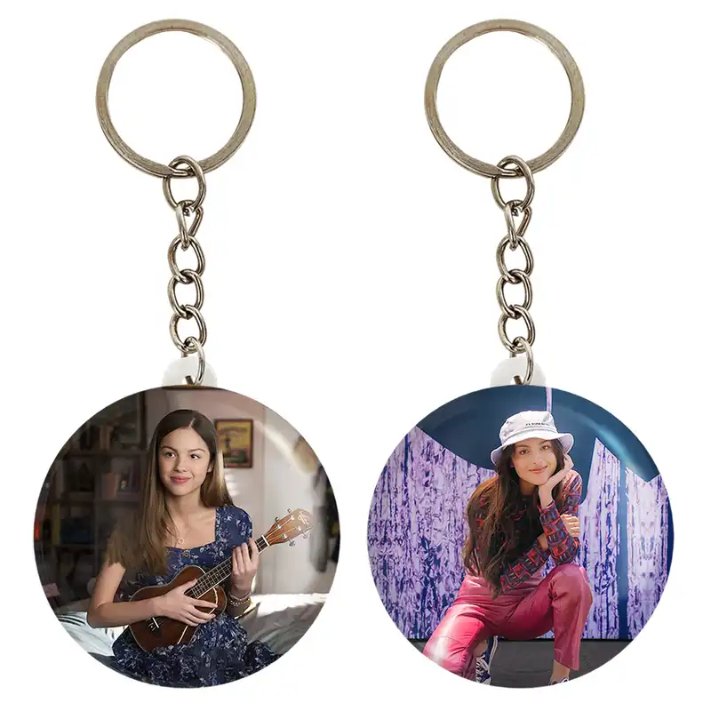 جاکلیدی خندالو مدل اولیویا رودریگو Olivia Rodrigo کد 1925819256 مجموعه 2 عددی