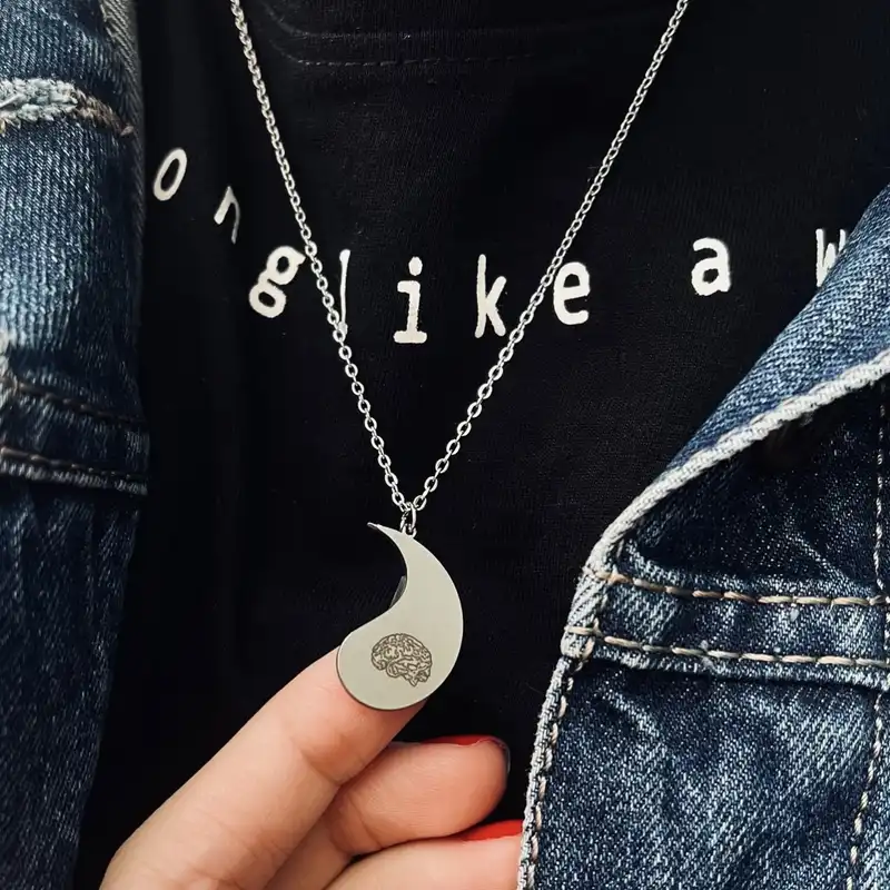 گردنبند مدل قلب و مغز مجموعه دو عددی