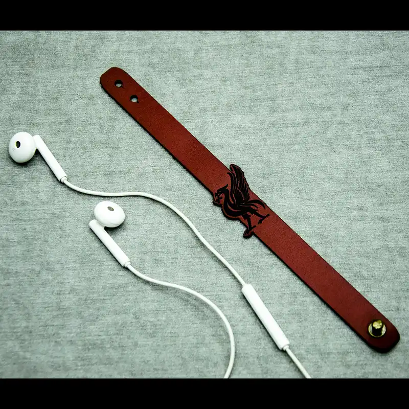 دستبند چرمینه اسپرت طرح لیورپول کد 6018