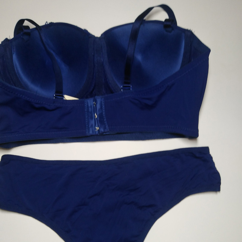 ست شورت و سوتین زنانه مدل کاپدار پایه دار دکلته زنجیری کد 0109