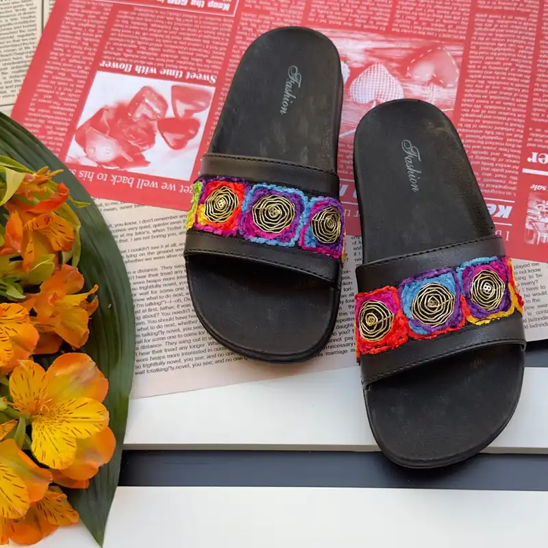 دمپایی زنانه نیکتا مدل گلبرگ