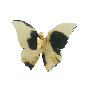 آویز گردنبند طلا 18 عیار زنانه مدل پروانه 01