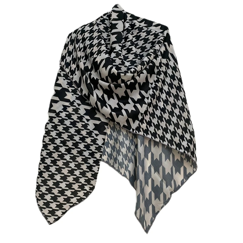 روسری زنانه مدل نخی دست دوز کد 01555