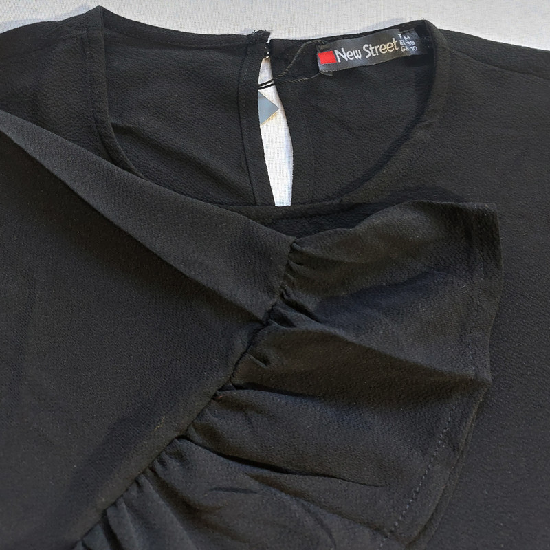 بلوز آستین بلند زنانه مدل چیندار رنگ مشکی