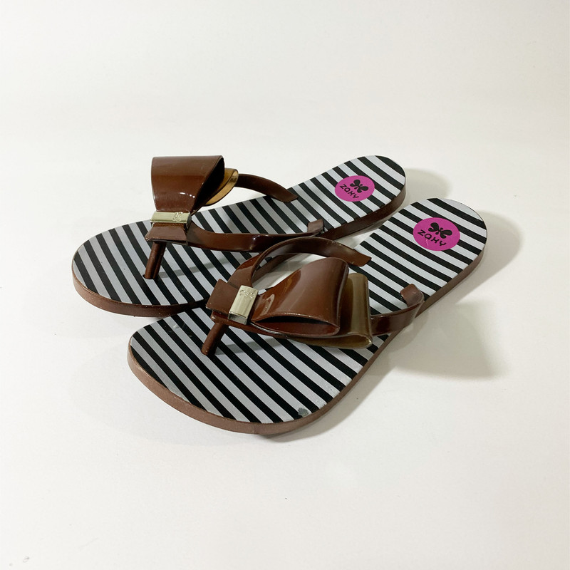 دمپایی لاانگشتی زنانه شهپر مدل P1-parvane-BN