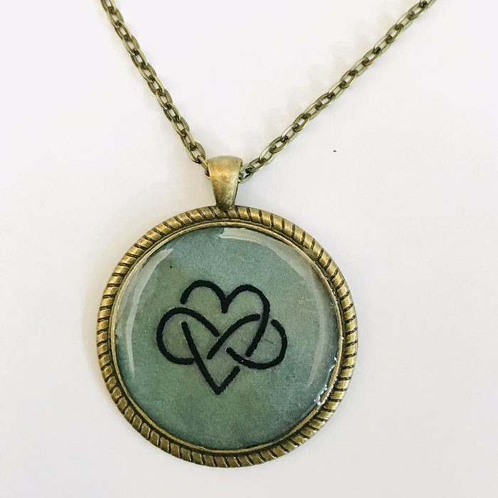 گردنبند زنانه مدل قلب بی نهایت 01