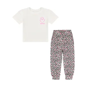 ست تی شرت آستین کوتاه و شلوار دخترانه تیتیش مدل 2471288-07