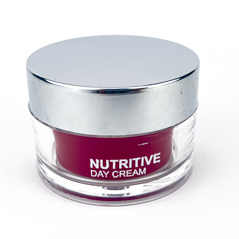 کرم سفت کننده روز صورت و گردن فاربن مدل حاوی نیاسین آمید برای انواع پوست حجم 50 میلی لیتر مجموعه 2 عددی کرم سفت کننده روز صورت و گردن فاربن مدل حاوی نیاسین آمید برای انواع پوست حجم 50 میلی لیتر مجموعه 2 عددی