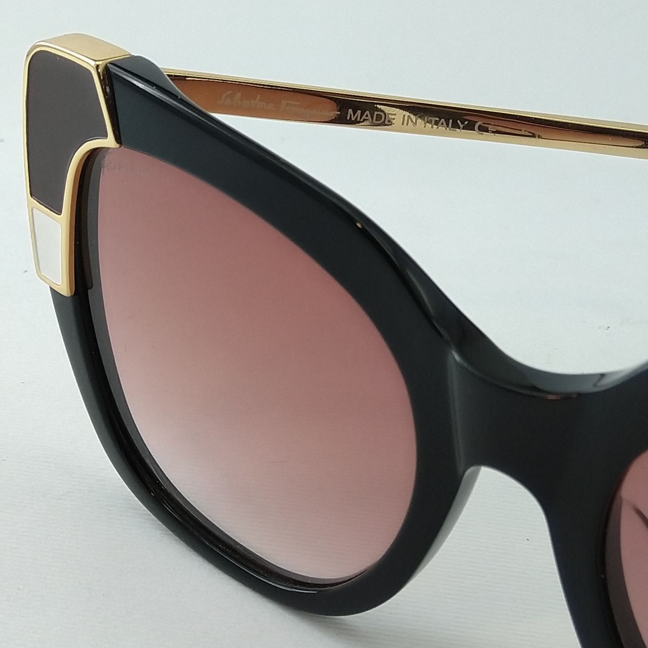 عینک آفتابی زنانه سالواتوره فراگامو مدل SF889SS 00 -  - 3