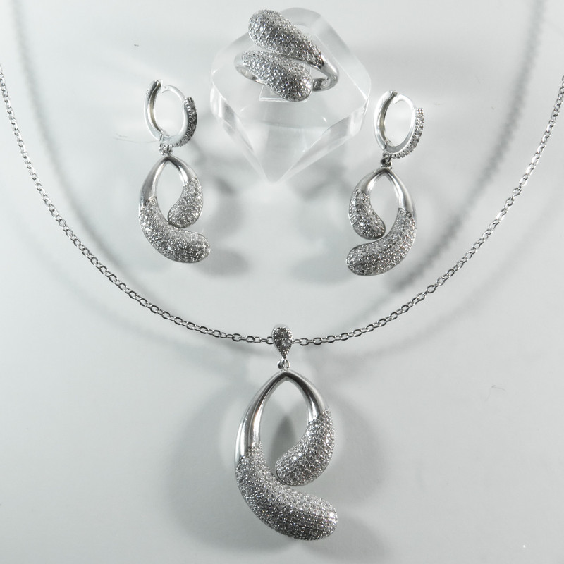 نیم ست نقره زنانه کد AV070-1 نیم ست نقره زنانه کد AV070-1